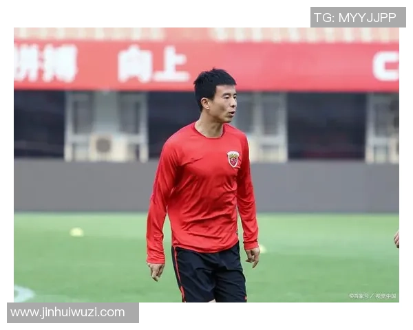 如何撰写一份精彩的足球明星采访模板提升你的采访技巧